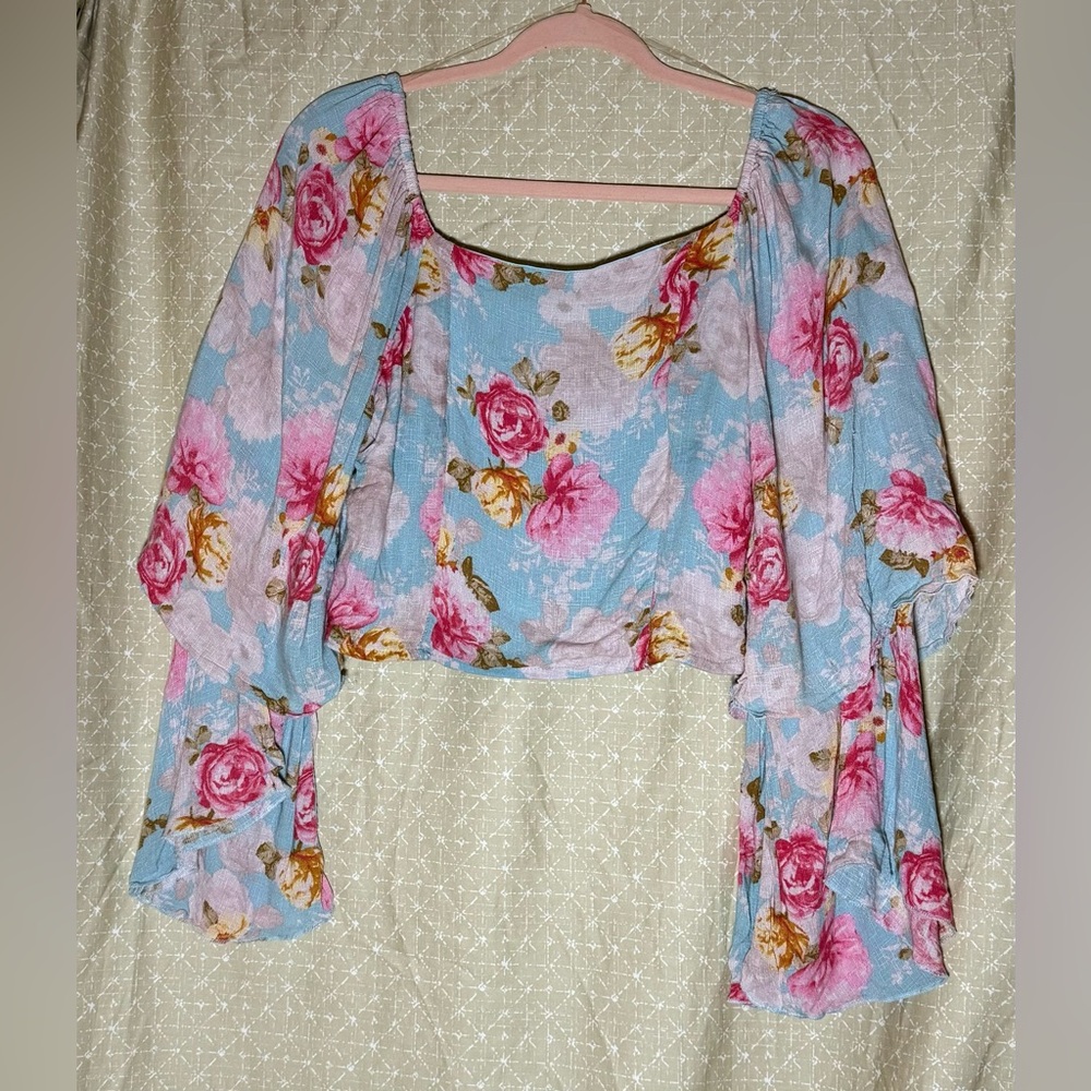 Floral Puff Sleeve Crop Top